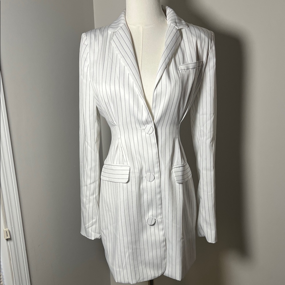 Elegant White Pinstripe Women's Blazer Dress